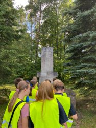 Ścieżka kulturowa związana z poznawaniem historii i kultury miejscowości Ciosmy z żurawiną w tle