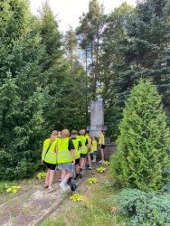 Ścieżka kulturowa związana z poznawaniem historii i kultury miejscowości Ciosmy z żurawiną w tle