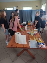 Ścieżka kulturowa związana z poznawaniem historii i kultury miejscowości Ciosmy z żurawiną w tle